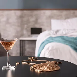 Hotel Alba, Adelaide